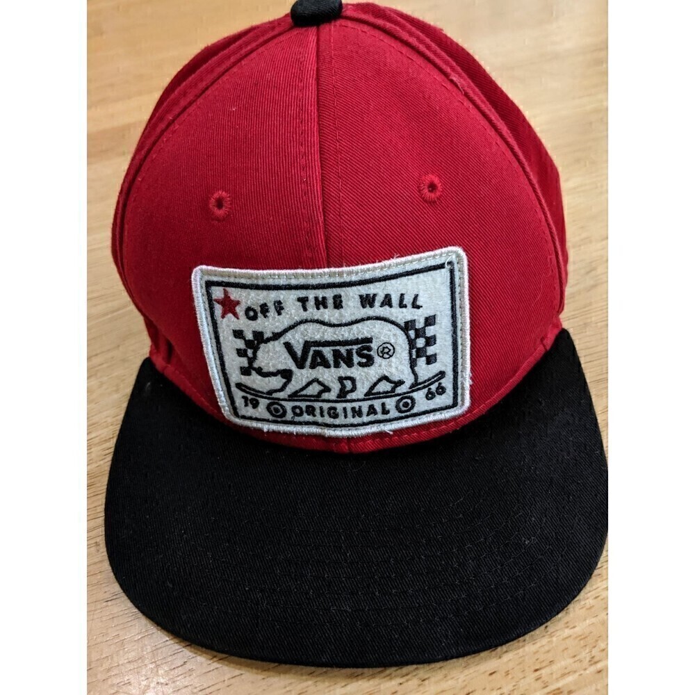 Vans Original Snapback hat.